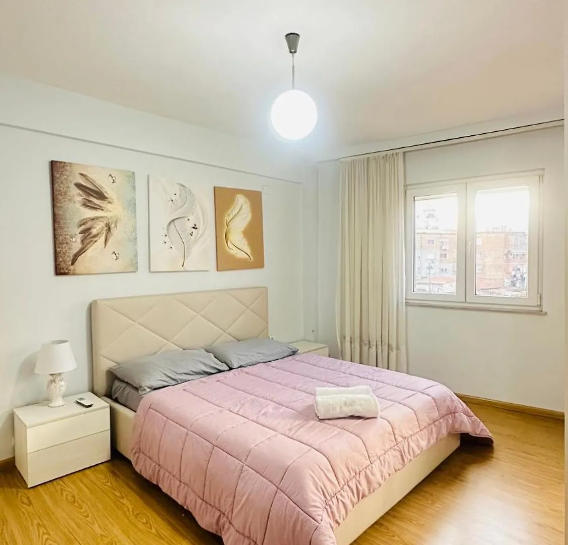 Warm & Spacious Apartment With Balcony Tirana