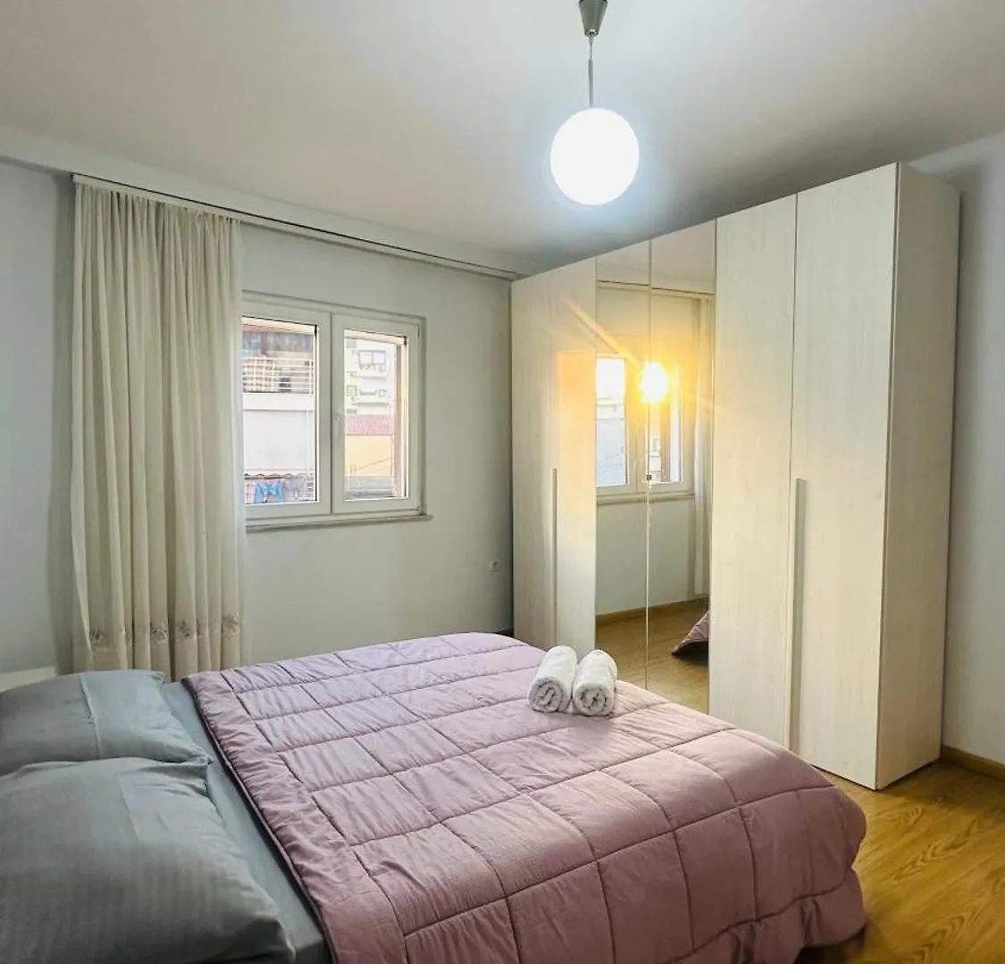 Warm & Spacious Apartment With Balcony Tirana