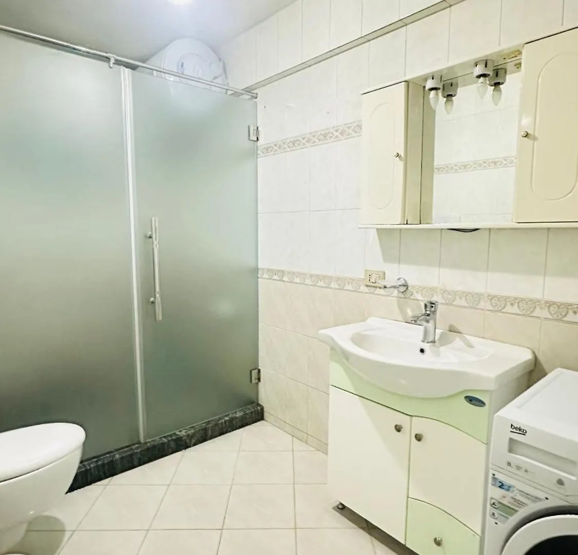 Duplex Apartment-Balcony-City Center -7 Guests Tiran 0*,