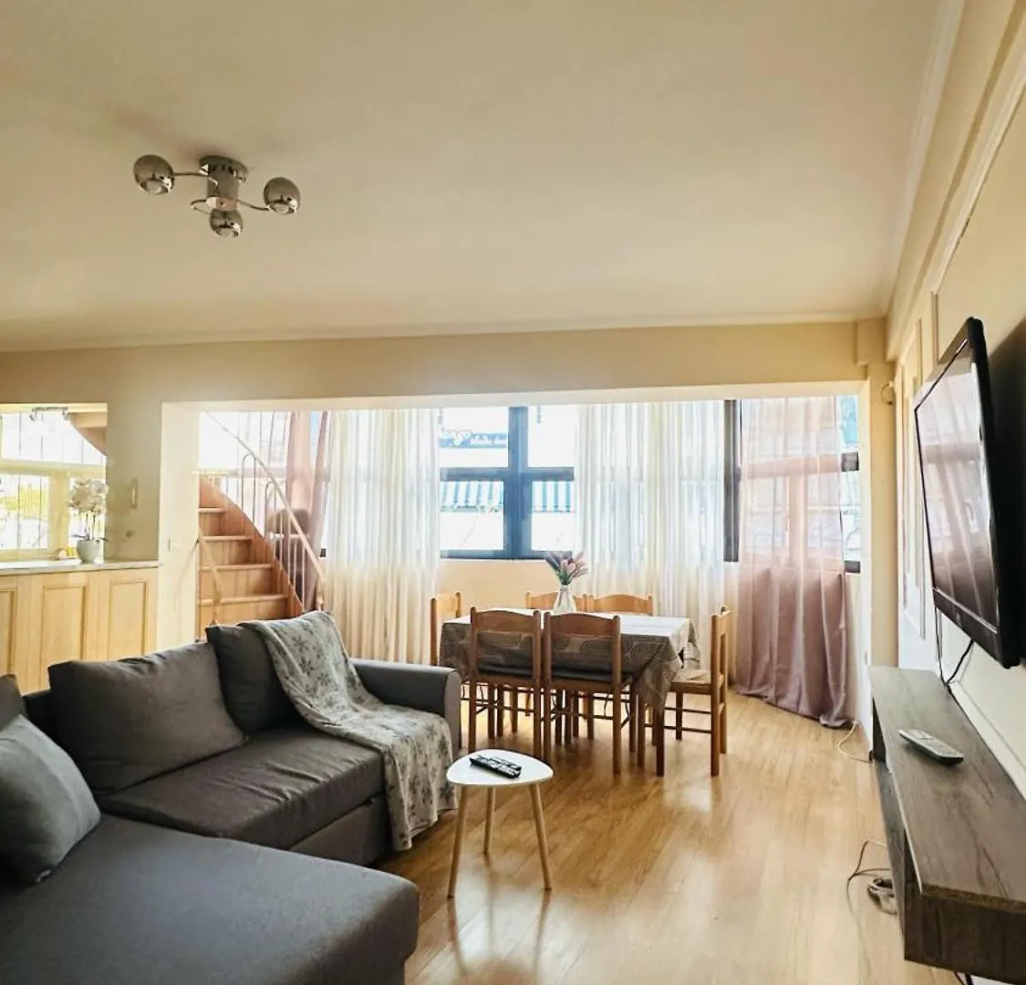 Warm & Spacious Apartment With Balcony Tirana